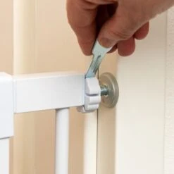 Barrera Blanca TIAKI Con 7 Cm De Extensión Para Perros -Bravery Tienda 334597 tiaki dog gate white fg 8209 4