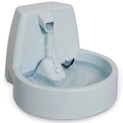 Fuente De Agua Para Mascotas Drinkwell Original De PetSafe -Bravery Tienda 60939 pla dw o trinkbrunnen 1 5 hs 01 8